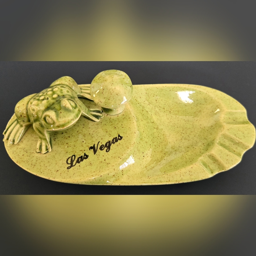 Vintage Las Vegas Frog Mushroom Ashtray Trinket Dish